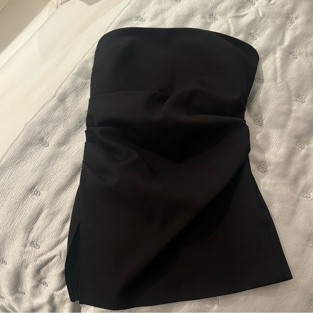Elegant Black Strapless Top